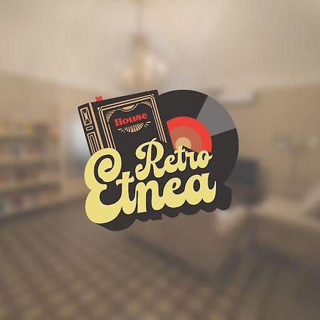 Retroetnea - Appartamento In Centro Storico - Con Camere Comunicanti カターニア エクステリア 写真